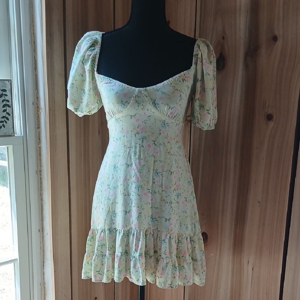 Forever 21 Floral Puff Sleeve Mini Dress - Cream and Pink